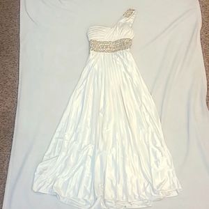 My Michelle Brand size 1 cream formal dress
